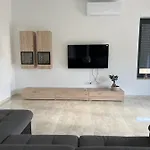 Holiday home Modern Ula Brtonigla
