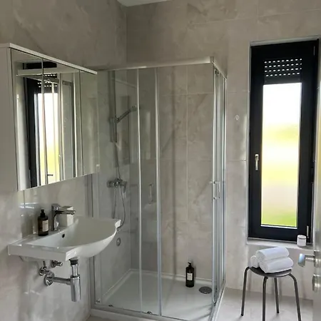 בית נופש Modern Ula ברטוניגלה