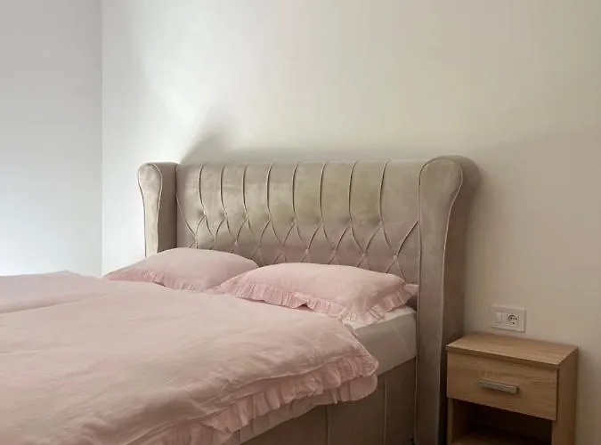 Modern Ula 브르토니글라