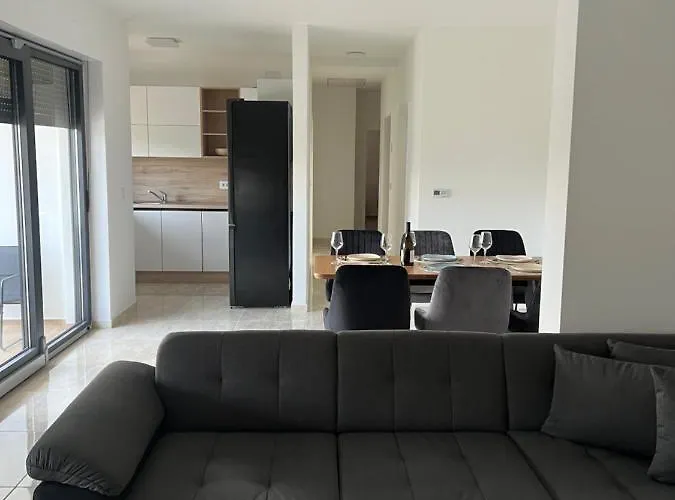 Modern Ula * 브르토니글라